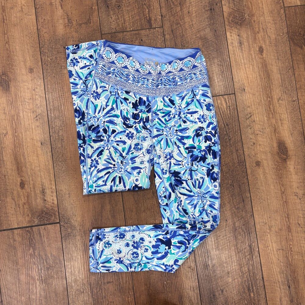 Lilly Pulitzer Weekender High Rise Midi Leggings in High Maintenance Print Small - Picture 2 of 9